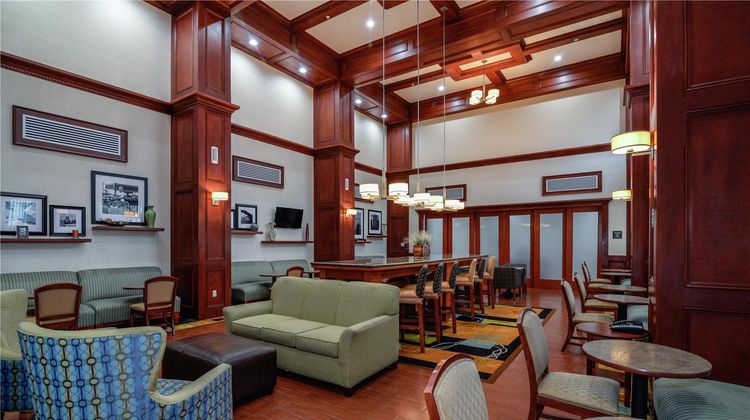 Hampton Inn & Stes Detroit/Chesterfield Lobby
