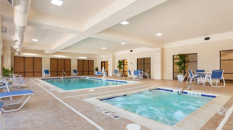 Hampton Inn & Stes Detroit/Chesterfield Pool