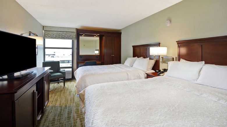<b>Hampton Inn Madison Hts Room</b>. Images powered by <a href="https://iceportal.shijigroup.com/" title="IcePortal" target="_blank">IcePortal</a>.