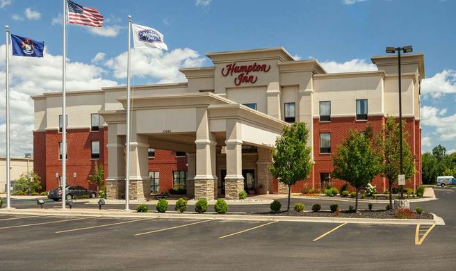 Hampton Inn Detroit Roseville Exterior