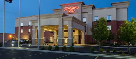 Hampton Inn Detroit Roseville Exterior