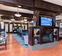 Hampton Inn Detroit Roseville Lobby