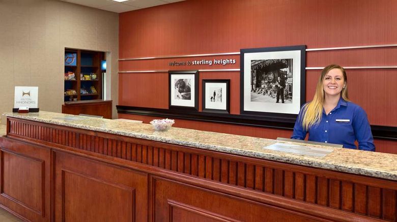 <b>Hampton Inn & Suites Sterling Heights Lobby</b>. Images powered by <a href="https://iceportal.shijigroup.com/" title="IcePortal" target="_blank">IcePortal</a>.