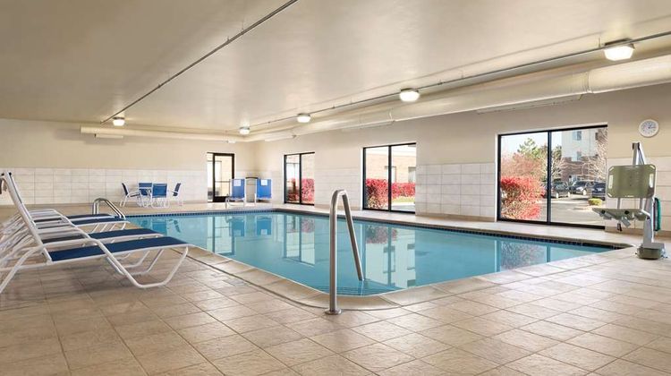 Hampton Inn & Suites Sterling Heights Pool