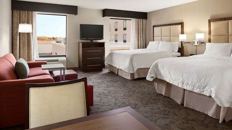Hampton Inn & Suites Sterling Heights Room