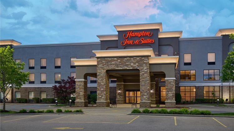 Hampton Inn & Suites Sterling Heights Exterior