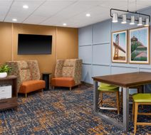 Hampton Inn & Suites Sterling Heights Lobby
