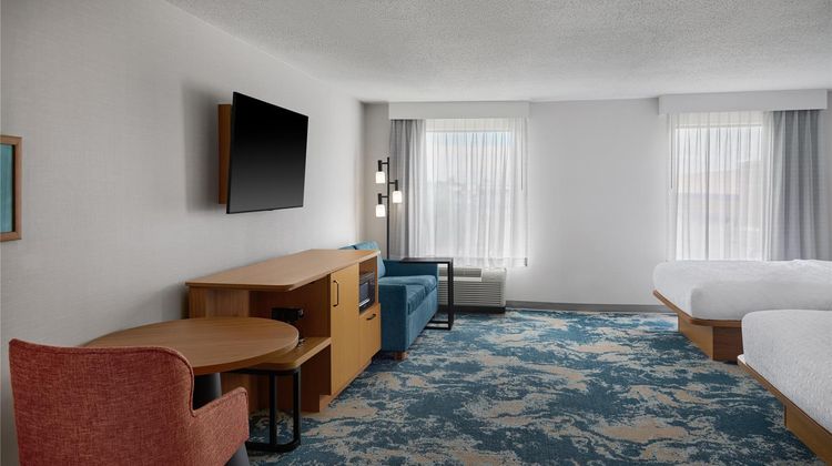 Hampton Inn & Suites Sterling Heights Room