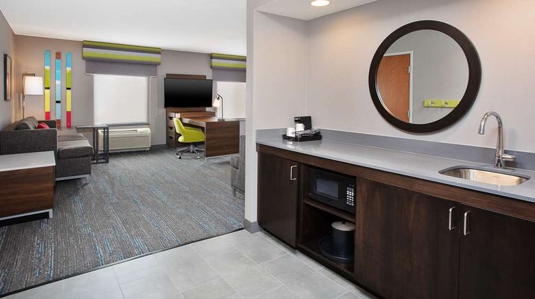 <b>Hampton Inn Detroit/Utica-Shelby Twnsp Room</b>. Images powered by <a href="https://iceportal.shijigroup.com/" title="IcePortal" target="_blank">IcePortal</a>.