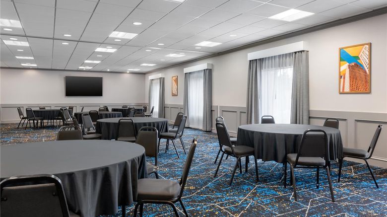 <b>Hampton Inn Detroit/Southgate Meeting</b>. Images powered by <a href="https://iceportal.shijigroup.com/" title="IcePortal" target="_blank">IcePortal</a>.