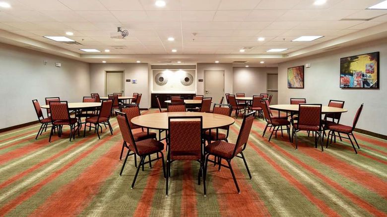 <b>Homewood Suites by Hilton DuBois Meeting</b>. Images powered by <a href="https://iceportal.shijigroup.com/" title="IcePortal" target="_blank">IcePortal</a>.