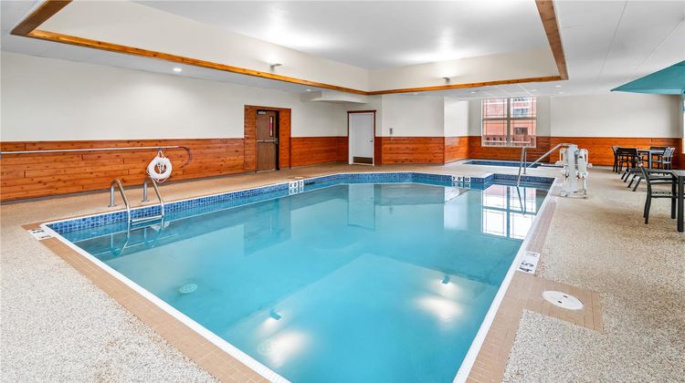 Hampton Inn Duluth Pool