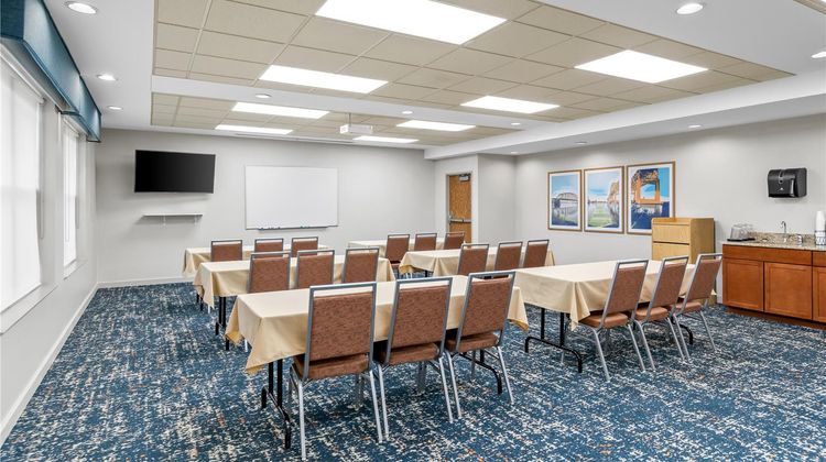 Hampton Inn Duluth Meeting