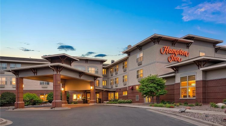 Hampton Inn Duluth Exterior