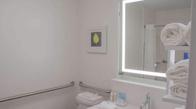 Hampton Inn Danville Room