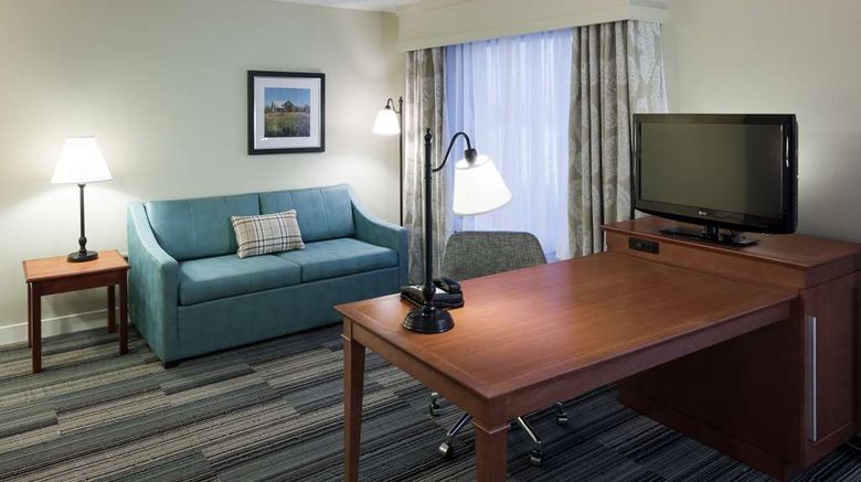 <b>Hampton Inn & Suites Davenport Room</b>. Images powered by <a href="https://iceportal.shijigroup.com/" title="IcePortal" target="_blank">IcePortal</a>.