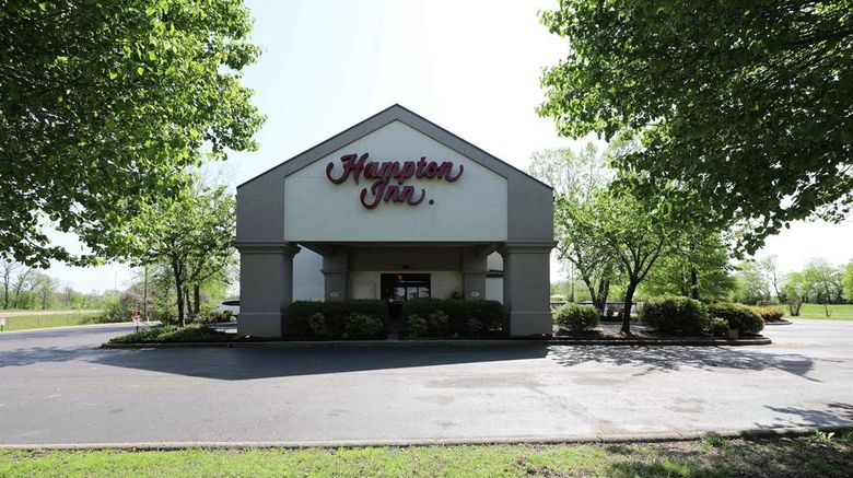 <b>Hampton Inn Dyersburg Exterior</b>. Images powered by <a href="https://iceportal.shijigroup.com/" title="IcePortal" target="_blank">IcePortal</a>.