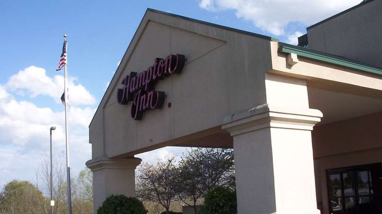 <b>Hampton Inn Dyersburg Exterior</b>. Images powered by <a href="https://iceportal.shijigroup.com/" title="IcePortal" target="_blank">IcePortal</a>.