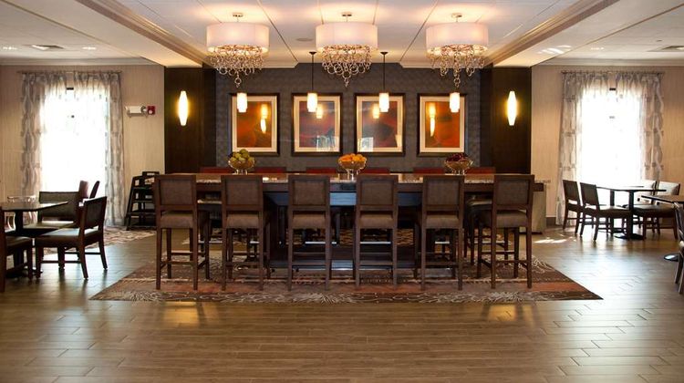 Hampton Inn Doylestown Lobby