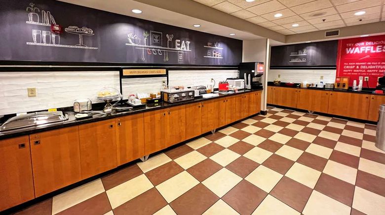 <b>Hampton Inn Kearney Restaurant</b>. Images powered by <a href="https://iceportal.shijigroup.com/" title="IcePortal" target="_blank">IcePortal</a>.