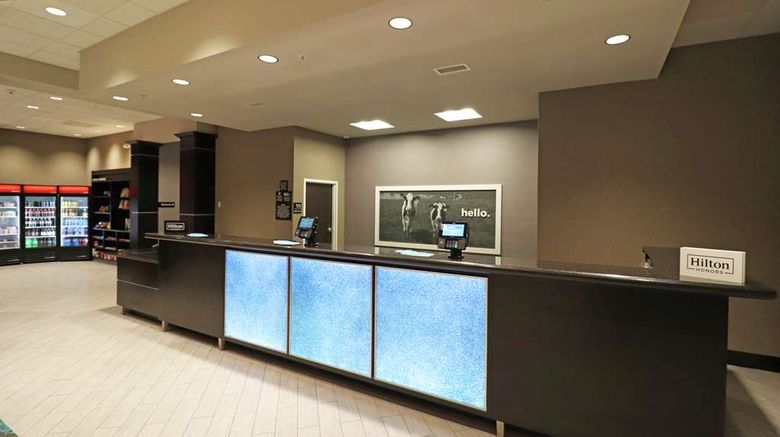 <b>Hampton Inn Kearney Lobby</b>. Images powered by <a href="https://iceportal.shijigroup.com/" title="IcePortal" target="_blank">IcePortal</a>.
