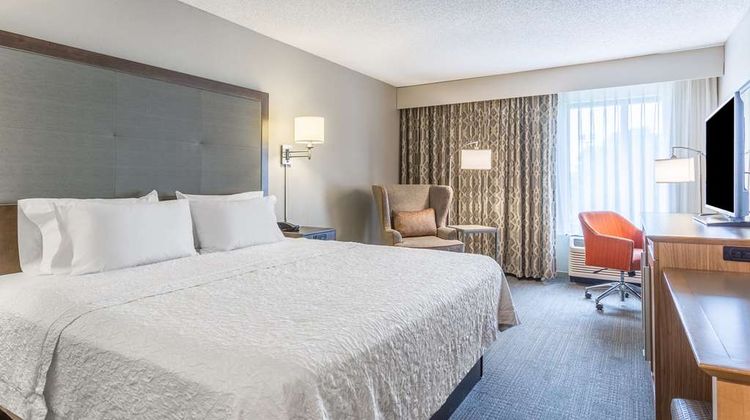 Hampton Inn Eau Claire-University Area Room