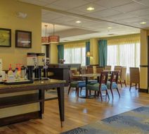 Hampton Inn Edenton Lobby