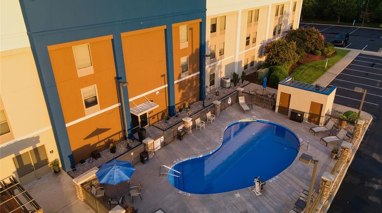 Hampton Inn Edenton Pool