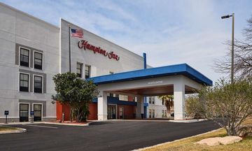 Hampton Inn Eagle Pass