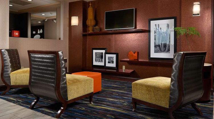 Hampton Inn Eagle Pass Lobby