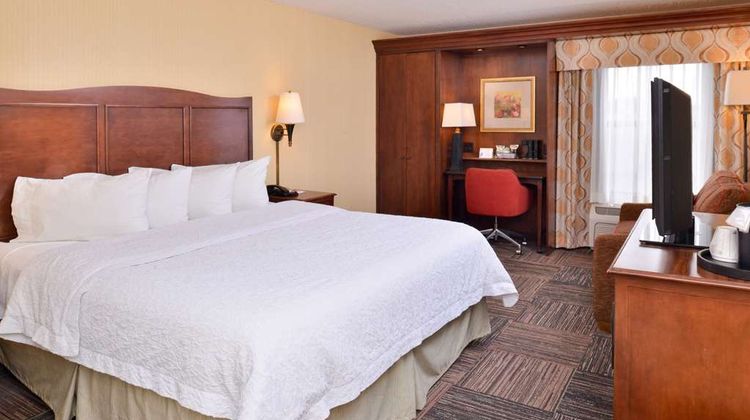 Hampton Inn Elkhart Room