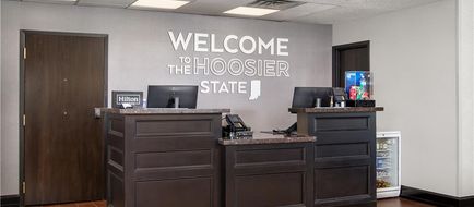 Hampton Inn Elkhart Lobby