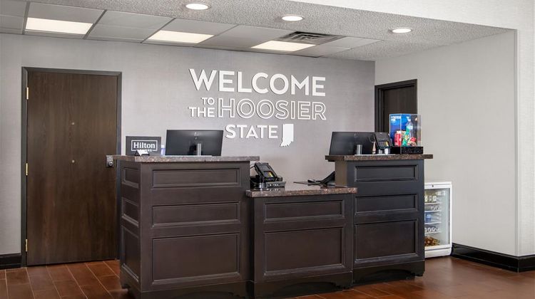 Hampton Inn Elkhart Lobby