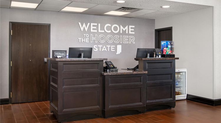 Hampton Inn Elkhart Lobby