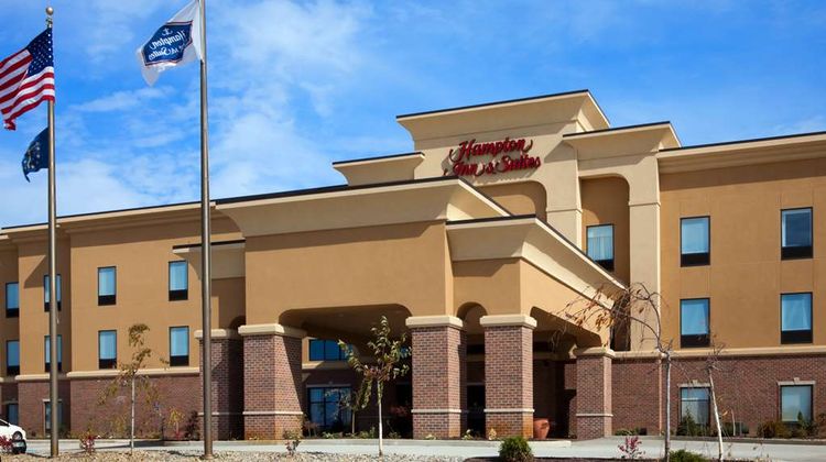 Hampton Inn & Suites - Middlebury Exterior