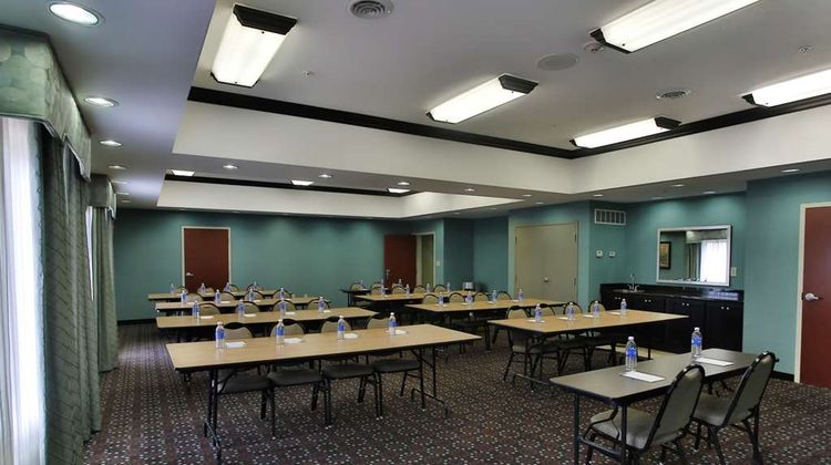Hampton Inn & Suites - Middlebury Meeting