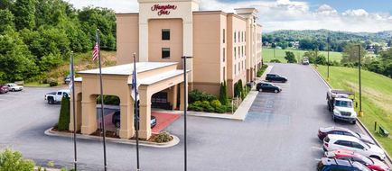 Hampton Inn Elkins Exterior