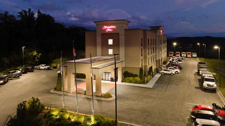 <b>Hampton Inn Elkins Exterior</b>. Images powered by <a href="https://iceportal.shijigroup.com/" title="IcePortal" target="_blank">IcePortal</a>.