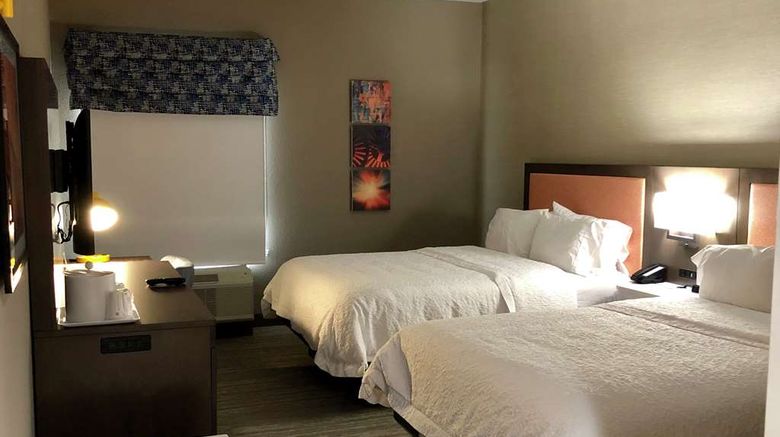 <b>Hampton Inn El Dorado Room</b>. Images powered by <a href="https://iceportal.shijigroup.com/" title="IcePortal" target="_blank">IcePortal</a>.