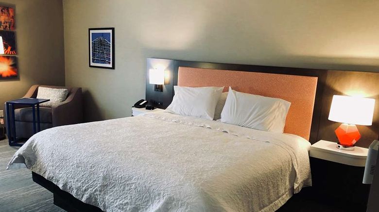 <b>Hampton Inn El Dorado Room</b>. Images powered by <a href="https://iceportal.shijigroup.com/" title="IcePortal" target="_blank">IcePortal</a>.