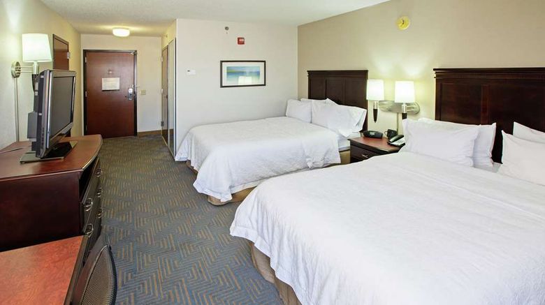 <b>Hampton Inn Elizabethtown Room</b>. Images powered by <a href="https://iceportal.shijigroup.com/" title="IcePortal" target="_blank">IcePortal</a>.
