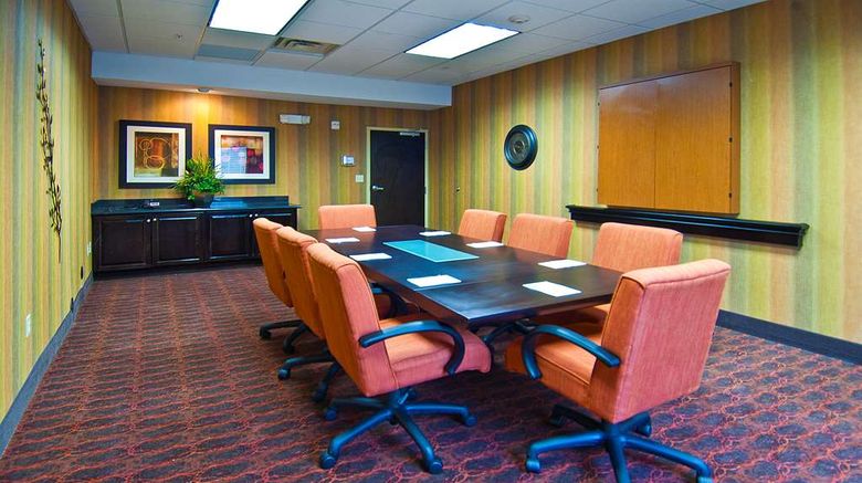 <b>Hampton Inn & Suites - Elk City Meeting</b>. Images powered by <a href="https://iceportal.shijigroup.com/" title="IcePortal" target="_blank">IcePortal</a>.