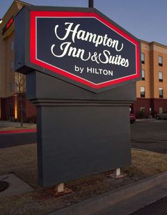 Hampton Inn & Suites - Elk City