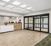 Hampton Inn Elkton Lobby