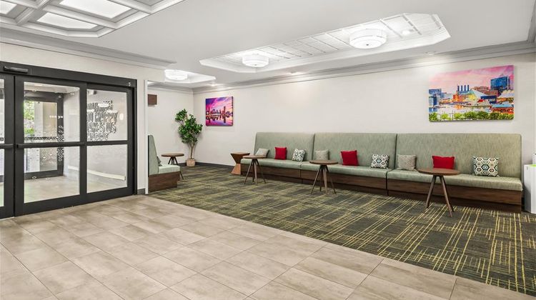 Hampton Inn Elkton Lobby