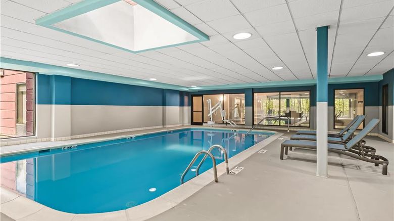 <b>Hampton Inn Elkton Pool</b>. Images powered by <a href="https://iceportal.shijigroup.com/" title="IcePortal" target="_blank">IcePortal</a>.