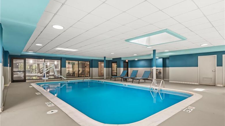 <b>Hampton Inn Elkton Pool</b>. Images powered by <a href="https://iceportal.shijigroup.com/" title="IcePortal" target="_blank">IcePortal</a>.