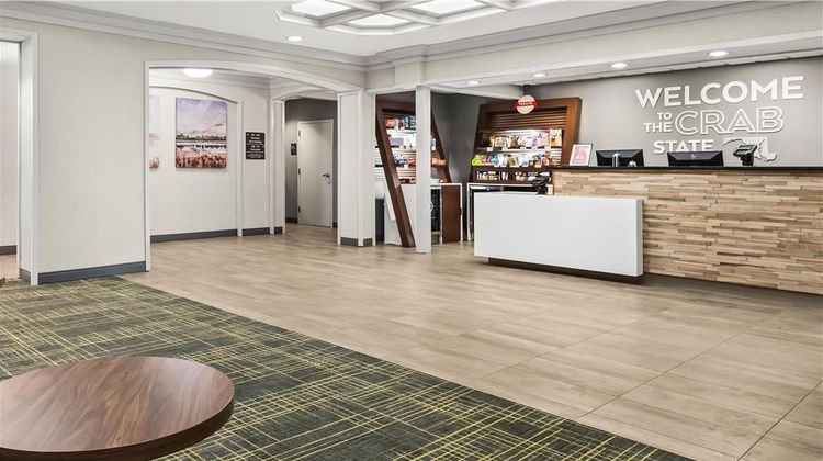 Hampton Inn Elkton Lobby