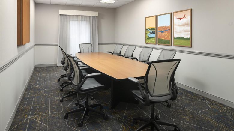 <b>Hampton Inn Elmira/Horseheads Meeting</b>. Images powered by <a href="https://iceportal.shijigroup.com/" title="IcePortal" target="_blank">IcePortal</a>.