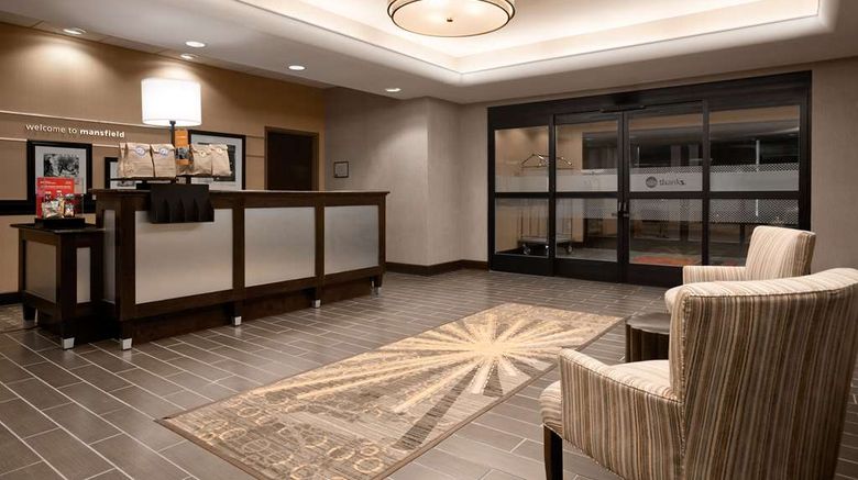 <b>Hampton Inn & Suites - Mansfield Lobby</b>. Images powered by <a href="https://iceportal.shijigroup.com/" title="IcePortal" target="_blank">IcePortal</a>.